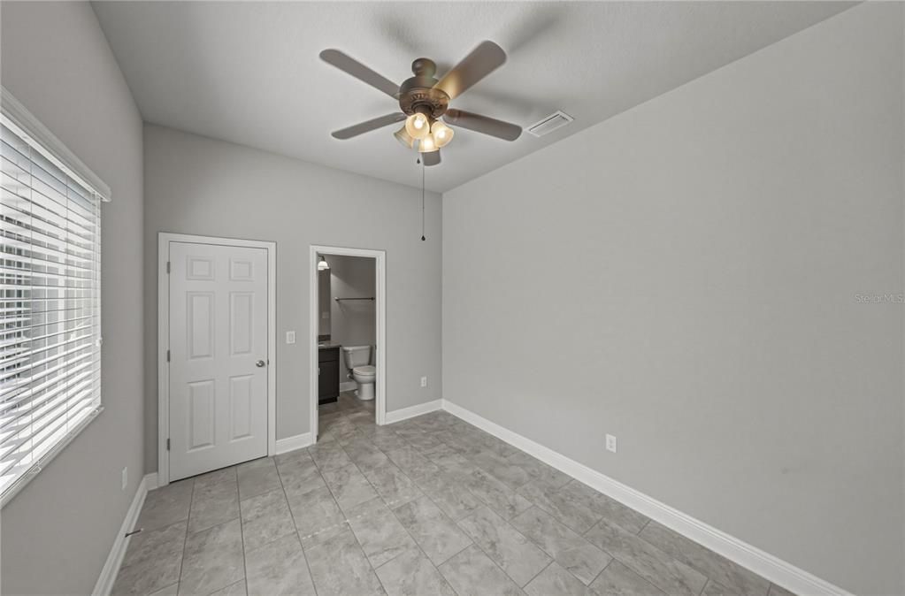 For Sale: $579,000 (4 beds, 3 baths, 2578 Square Feet)