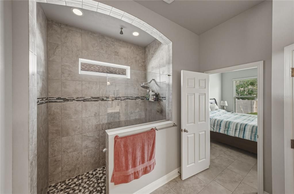 For Sale: $579,000 (4 beds, 3 baths, 2578 Square Feet)
