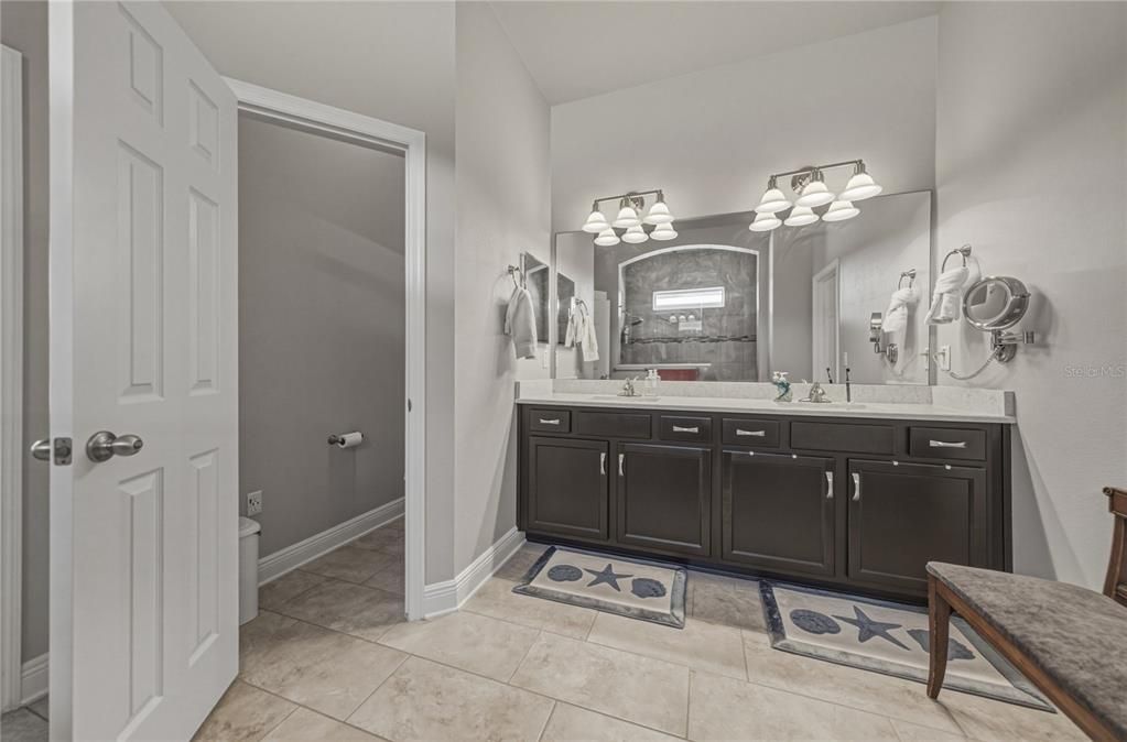 For Sale: $579,000 (4 beds, 3 baths, 2578 Square Feet)