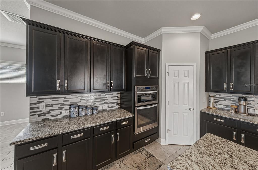 For Sale: $579,000 (4 beds, 3 baths, 2578 Square Feet)