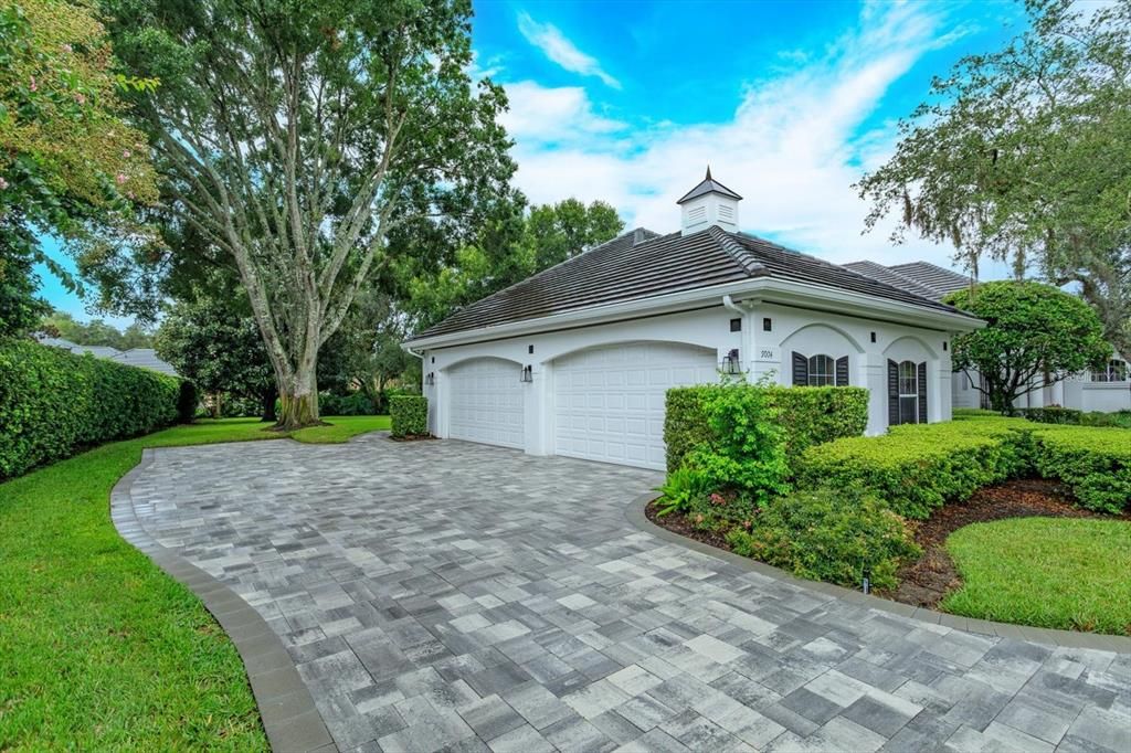 Active With Contract: $1,995,000 (4 beds, 4 baths, 4162 Square Feet)