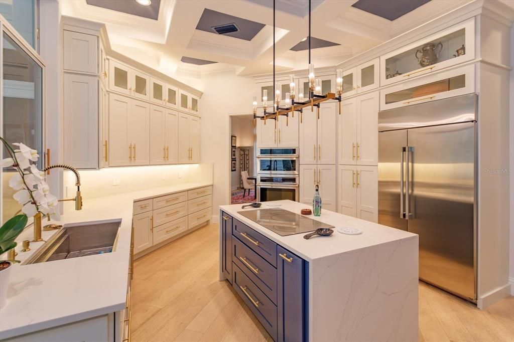 Active With Contract: $1,995,000 (4 beds, 4 baths, 4162 Square Feet)