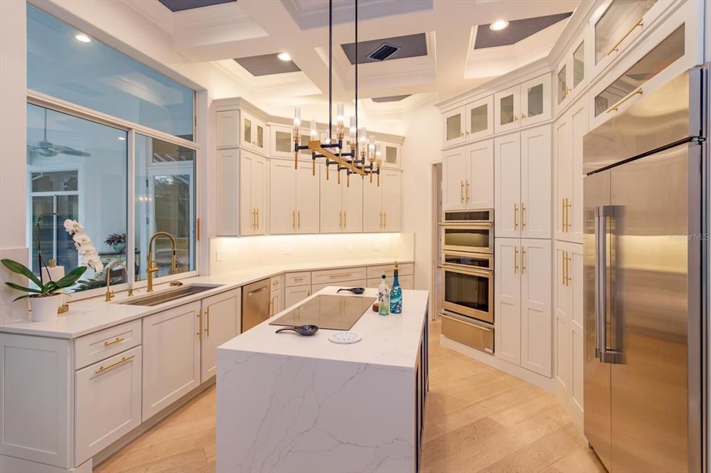 Active With Contract: $1,995,000 (4 beds, 4 baths, 4162 Square Feet)