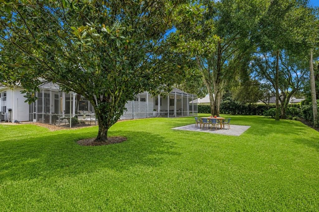Active With Contract: $1,995,000 (4 beds, 4 baths, 4162 Square Feet)