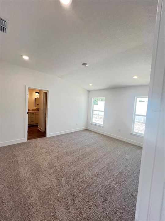 For Sale: $362,900 (3 beds, 2 baths, 1515 Square Feet)