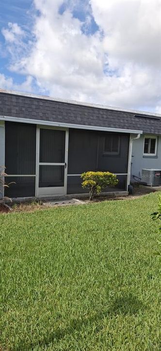 For Sale: $194,000 (2 beds, 2 baths, 1206 Square Feet)