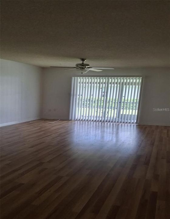 For Sale: $194,000 (2 beds, 2 baths, 1206 Square Feet)