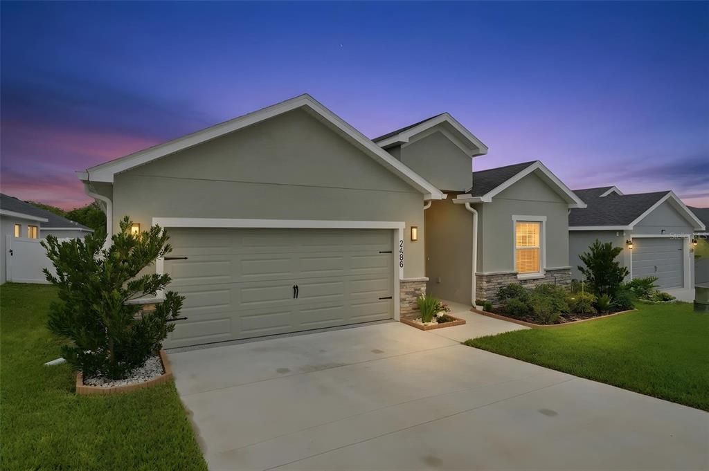 En Venta: $389,900 (3 camas, 2 baños, 2092 Pies cuadrados)