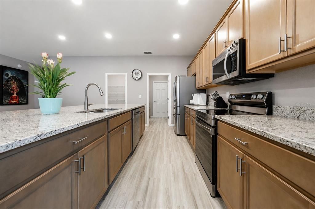 En Venta: $389,900 (3 camas, 2 baños, 2092 Pies cuadrados)