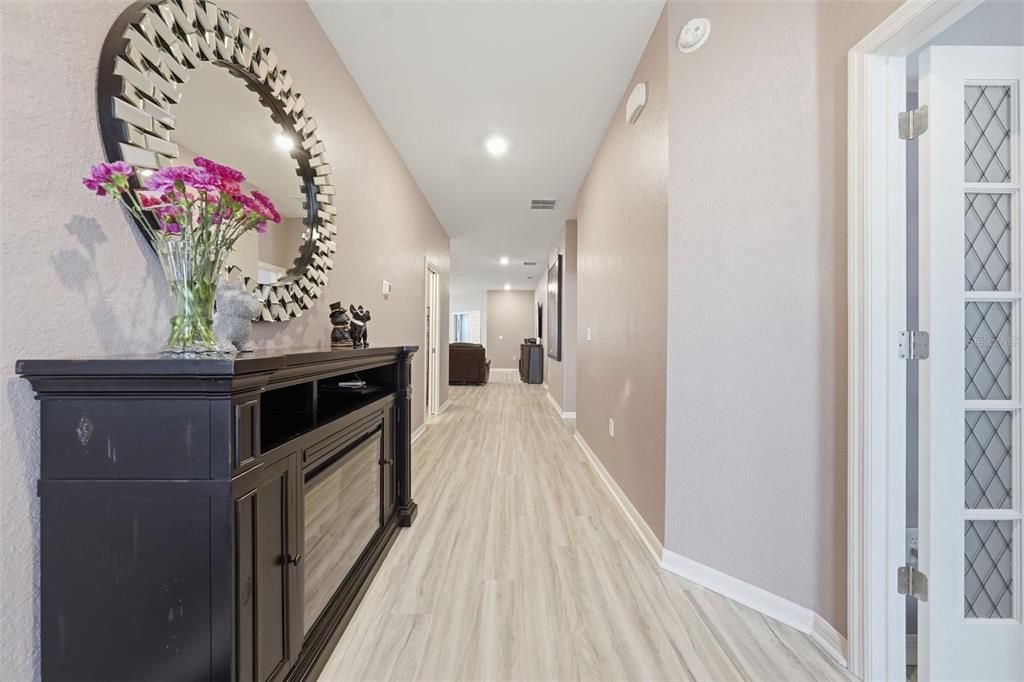 En Venta: $389,900 (3 camas, 2 baños, 2092 Pies cuadrados)