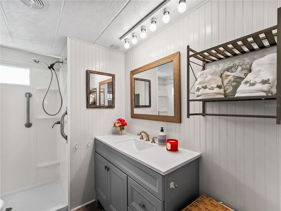 For Sale: $155,000 (2 beds, 2 baths, 748 Square Feet)