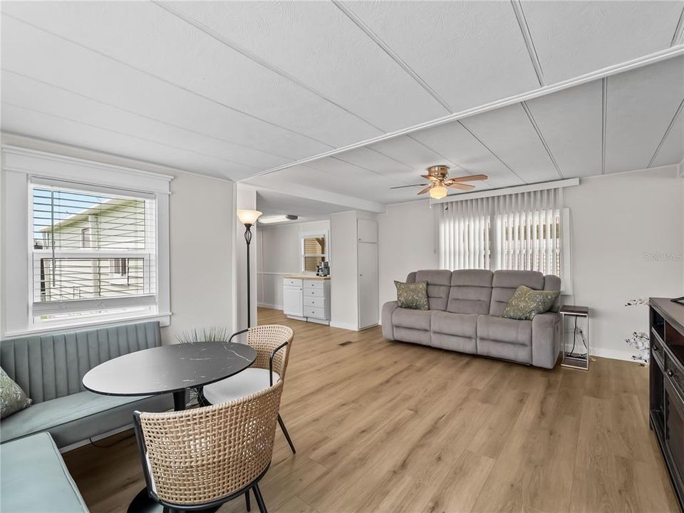 For Sale: $155,000 (2 beds, 2 baths, 748 Square Feet)