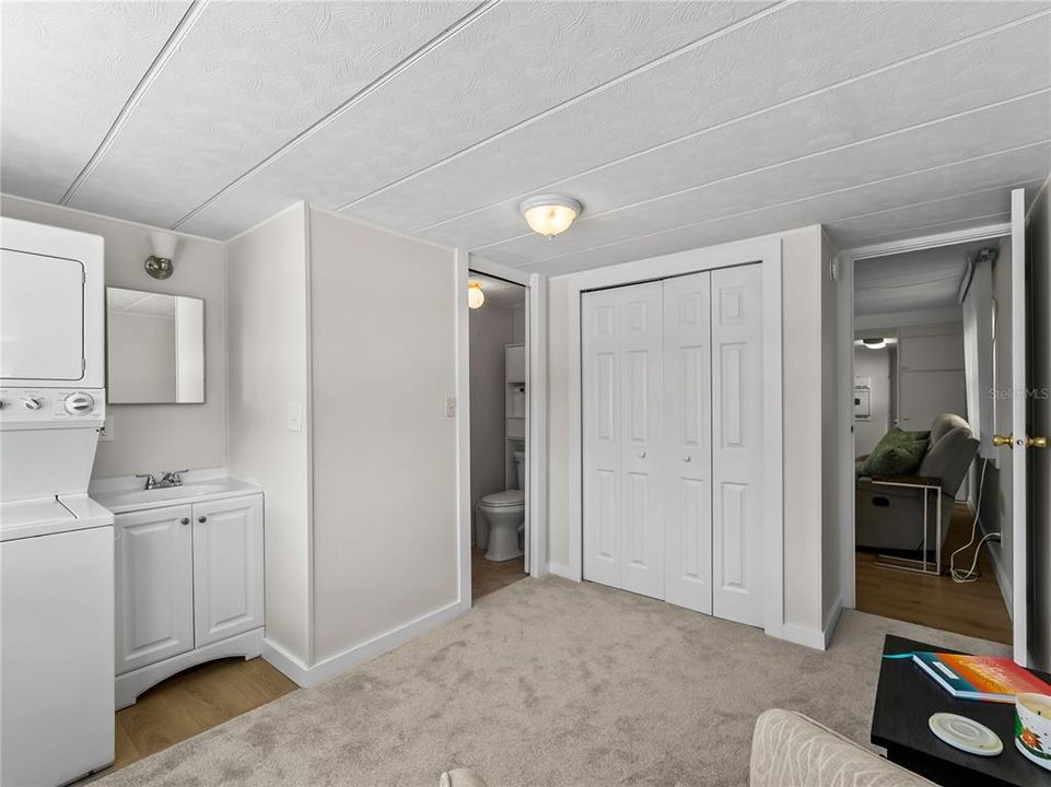 For Sale: $155,000 (2 beds, 2 baths, 748 Square Feet)