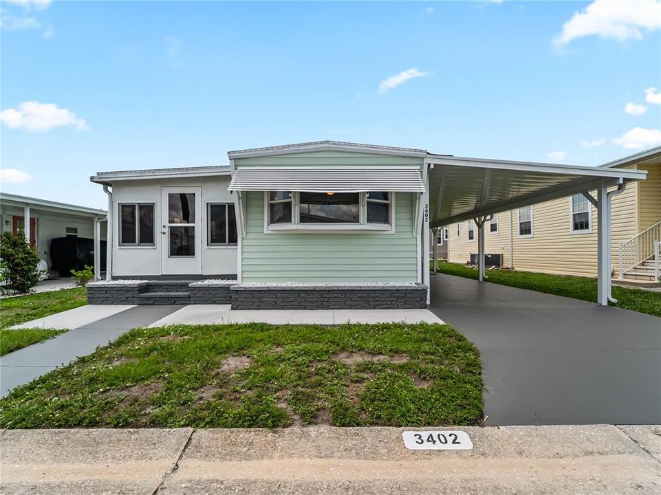 For Sale: $155,000 (2 beds, 2 baths, 748 Square Feet)