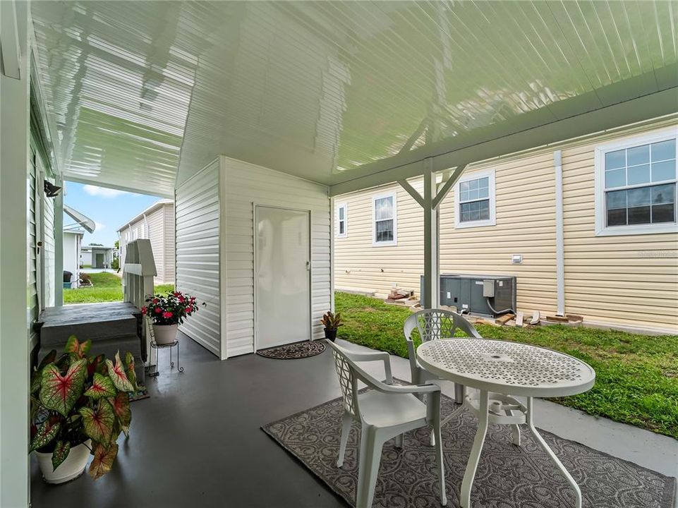 For Sale: $155,000 (2 beds, 2 baths, 748 Square Feet)