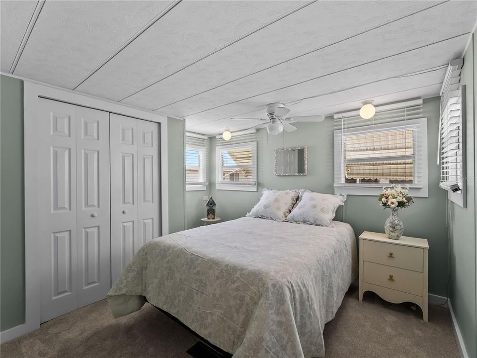 For Sale: $155,000 (2 beds, 2 baths, 748 Square Feet)