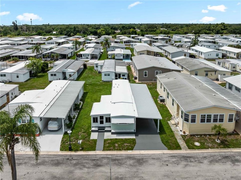 For Sale: $155,000 (2 beds, 2 baths, 748 Square Feet)