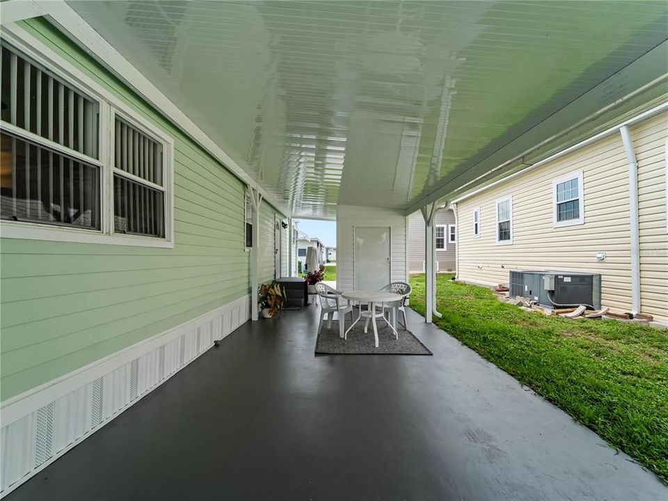 For Sale: $155,000 (2 beds, 2 baths, 748 Square Feet)