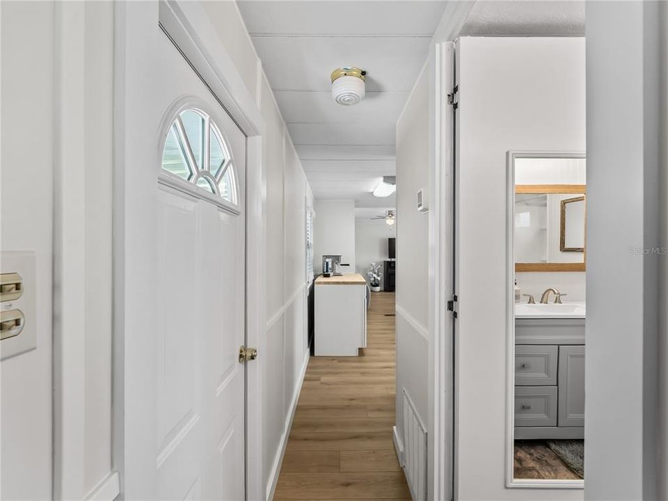 For Sale: $155,000 (2 beds, 2 baths, 748 Square Feet)