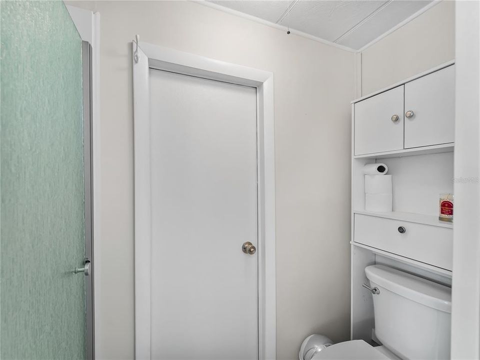 For Sale: $155,000 (2 beds, 2 baths, 748 Square Feet)