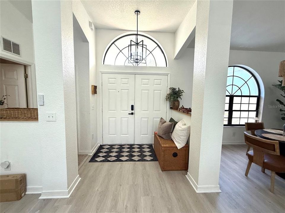 En Venta: $340,000 (3 camas, 2 baños, 2122 Pies cuadrados)