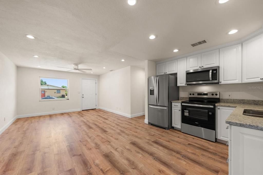 En Venta: $334,900 (2 camas, 2 baños, 936 Pies cuadrados)