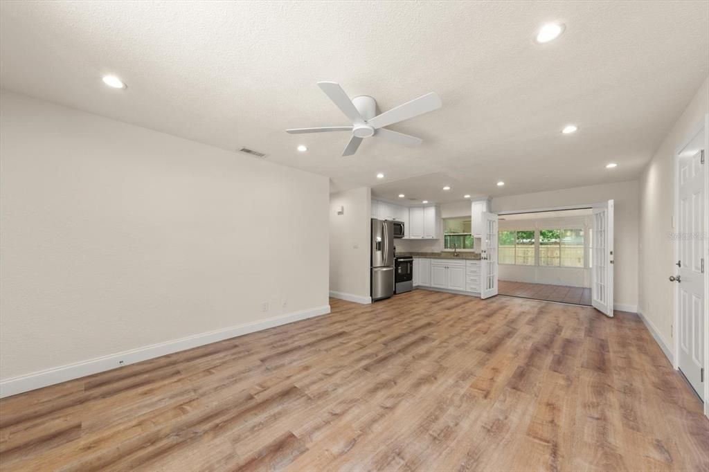 En Venta: $334,900 (2 camas, 2 baños, 936 Pies cuadrados)