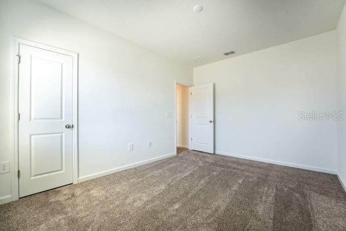 For Rent: $2,350 (3 beds, 2 baths, 1864 Square Feet)