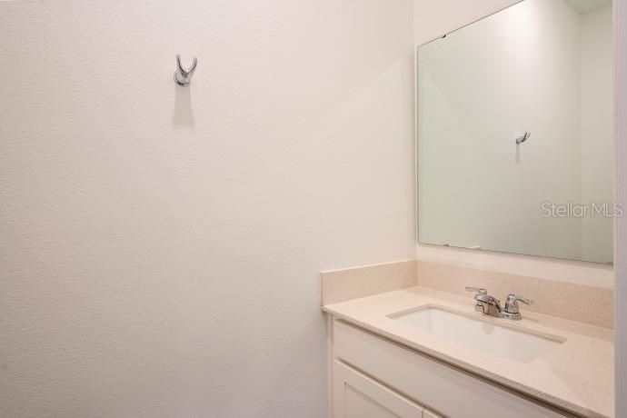 For Rent: $2,350 (3 beds, 2 baths, 1864 Square Feet)