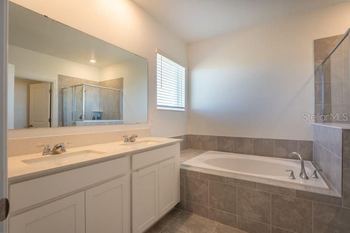 For Rent: $2,350 (3 beds, 2 baths, 1864 Square Feet)