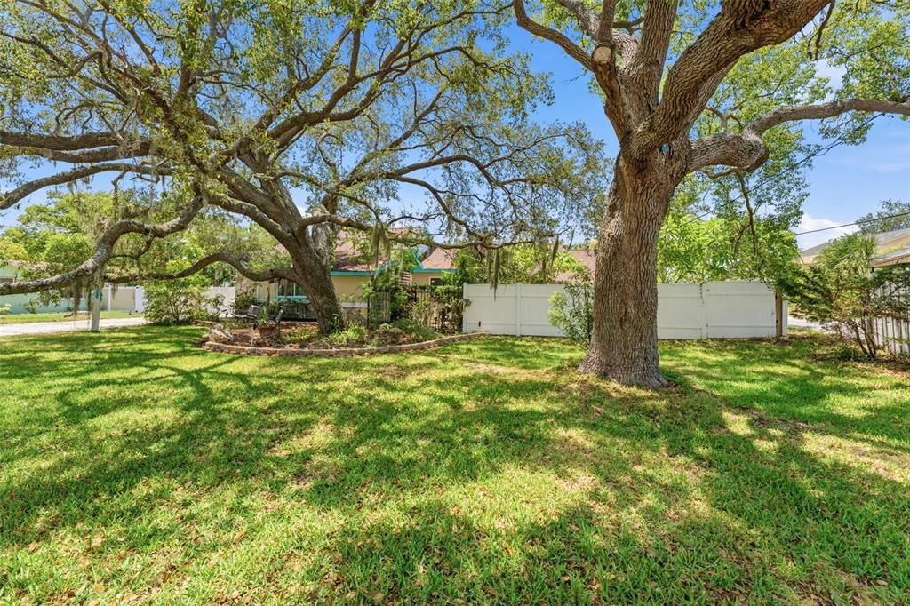 En Venta: $599,000 (3 camas, 2 baños, 2028 Pies cuadrados)
