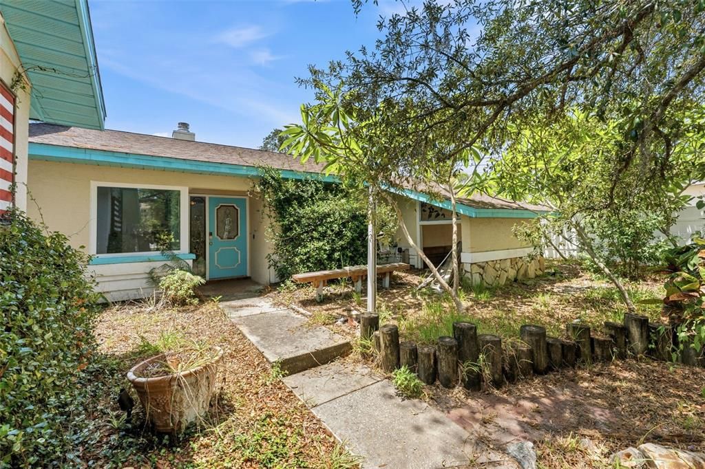 En Venta: $599,000 (3 camas, 2 baños, 2028 Pies cuadrados)