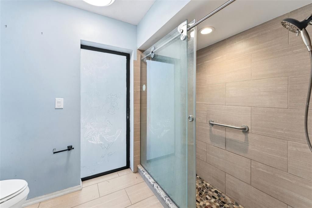 En Venta: $599,000 (3 camas, 2 baños, 2028 Pies cuadrados)