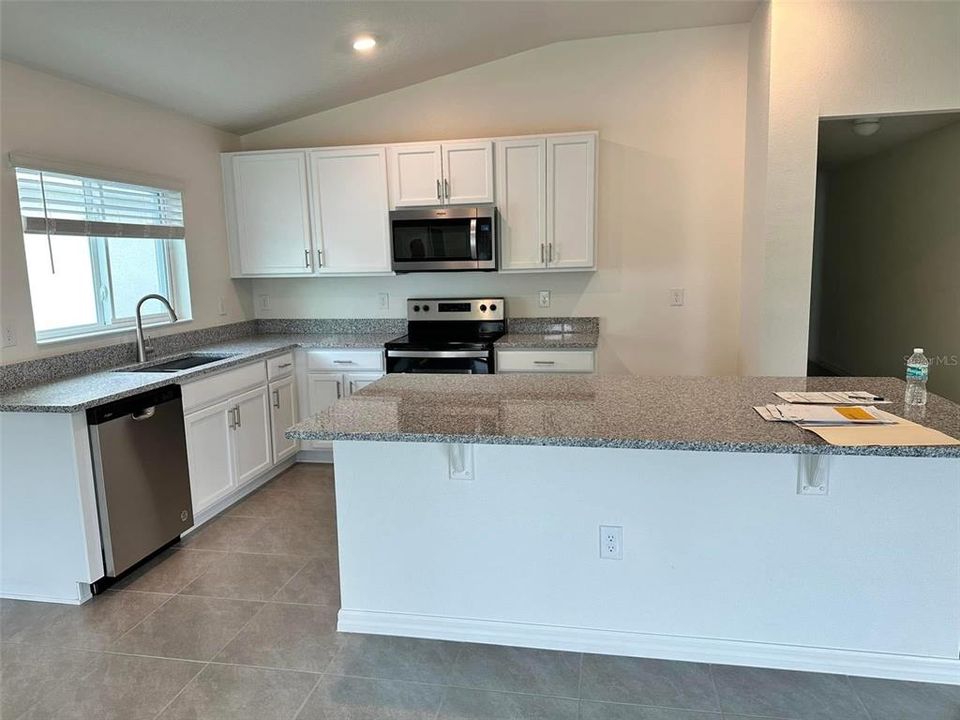 For Rent: $2,300 (3 beds, 2 baths, 1541 Square Feet)