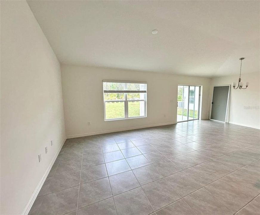 For Rent: $2,300 (3 beds, 2 baths, 1541 Square Feet)
