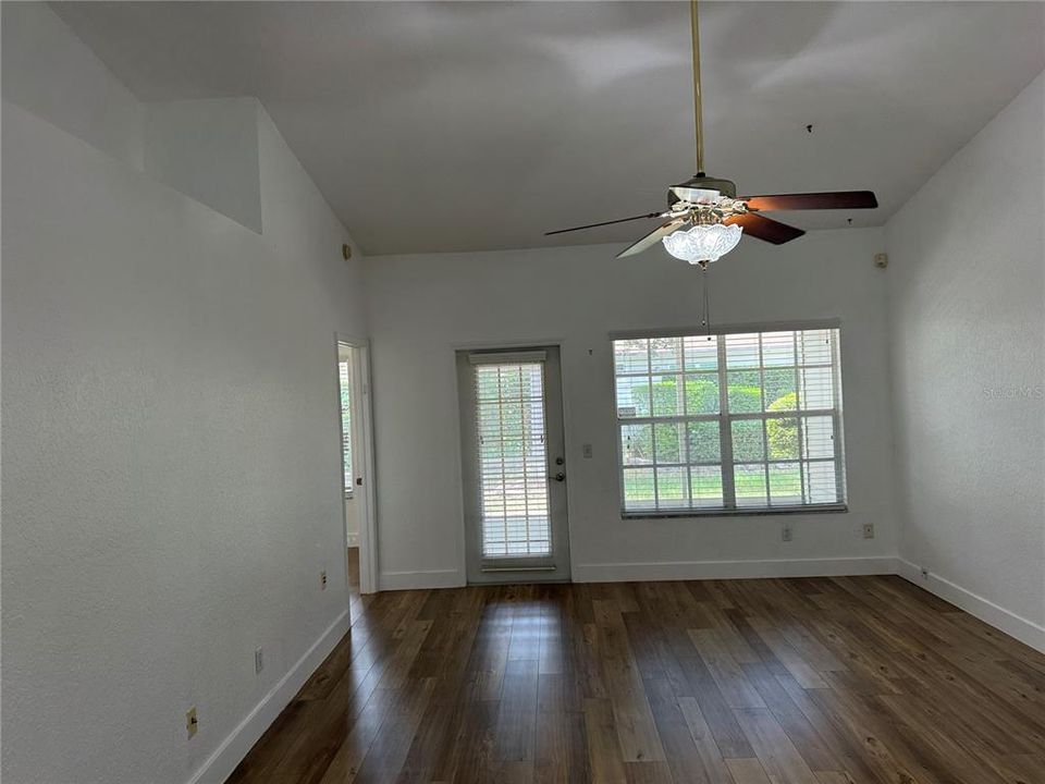 En Venta: $310,000 (3 camas, 2 baños, 1288 Pies cuadrados)