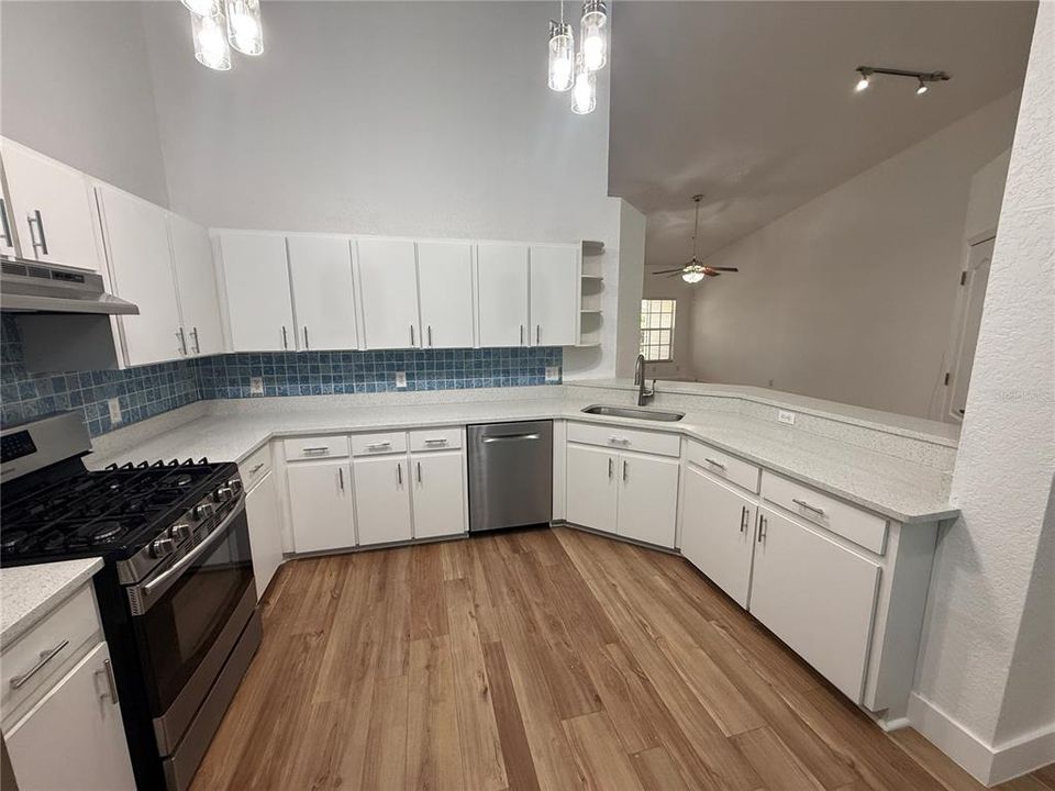 En Venta: $310,000 (3 camas, 2 baños, 1288 Pies cuadrados)