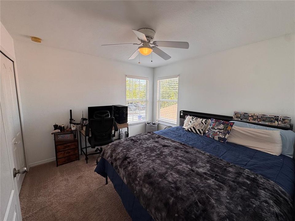 For Rent: $2,350 (3 beds, 2 baths, 1936 Square Feet)