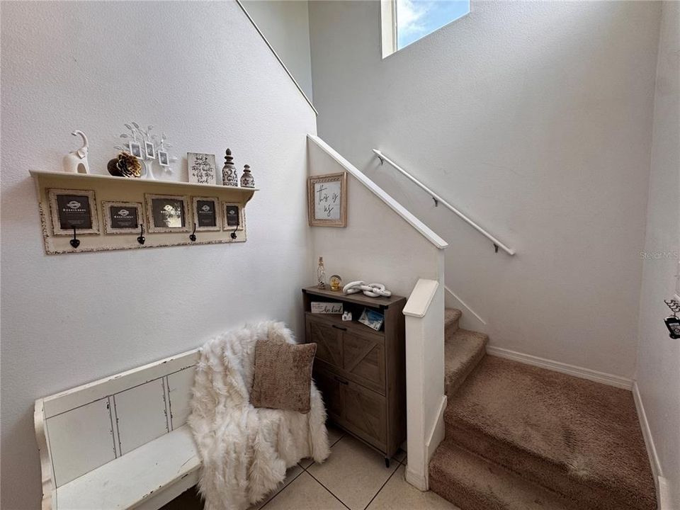 For Rent: $2,350 (3 beds, 2 baths, 1936 Square Feet)