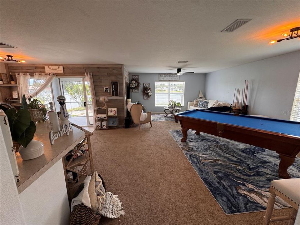 For Rent: $2,350 (3 beds, 2 baths, 1936 Square Feet)