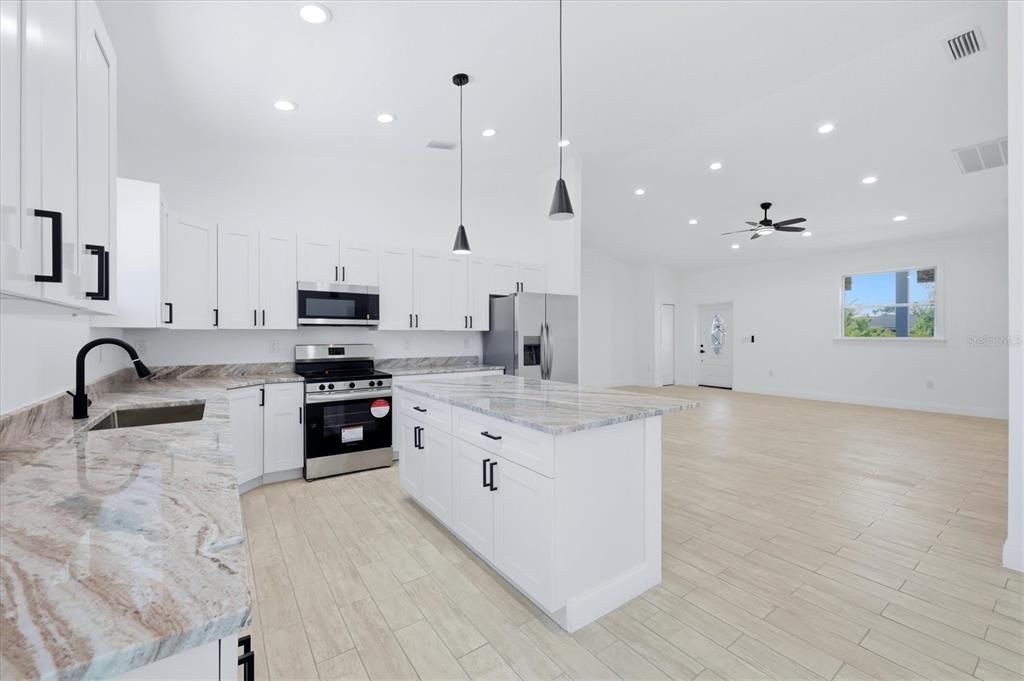 For Rent: $2,050 (3 beds, 2 baths, 1740 Square Feet)