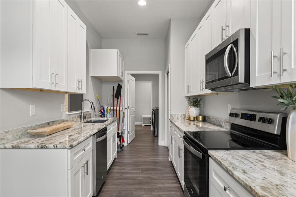 For Sale: $1,299,000 (6 beds, 4 baths, 4374 Square Feet)