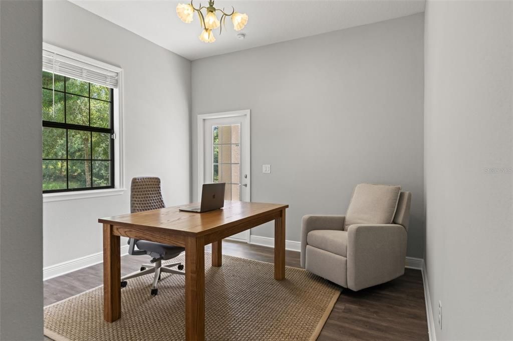 For Sale: $1,299,000 (6 beds, 4 baths, 4374 Square Feet)