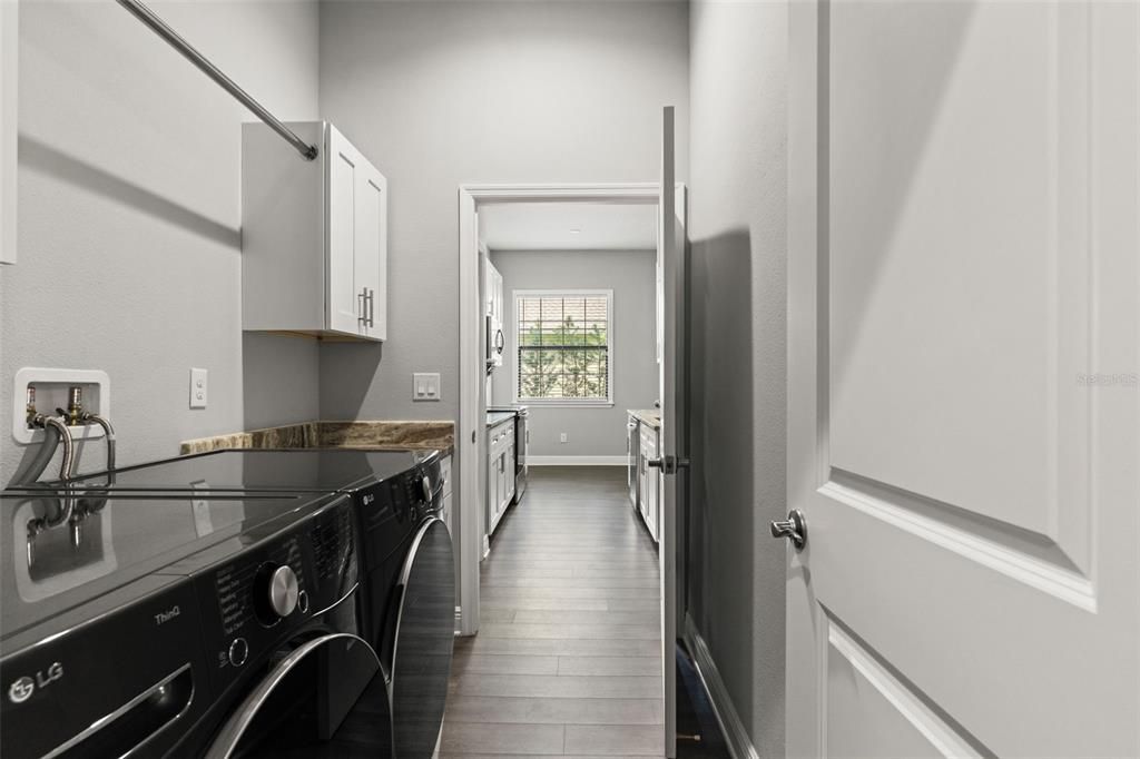 For Sale: $1,299,000 (6 beds, 4 baths, 4374 Square Feet)