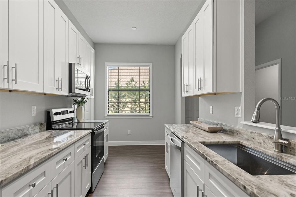 For Sale: $1,299,000 (6 beds, 4 baths, 4374 Square Feet)