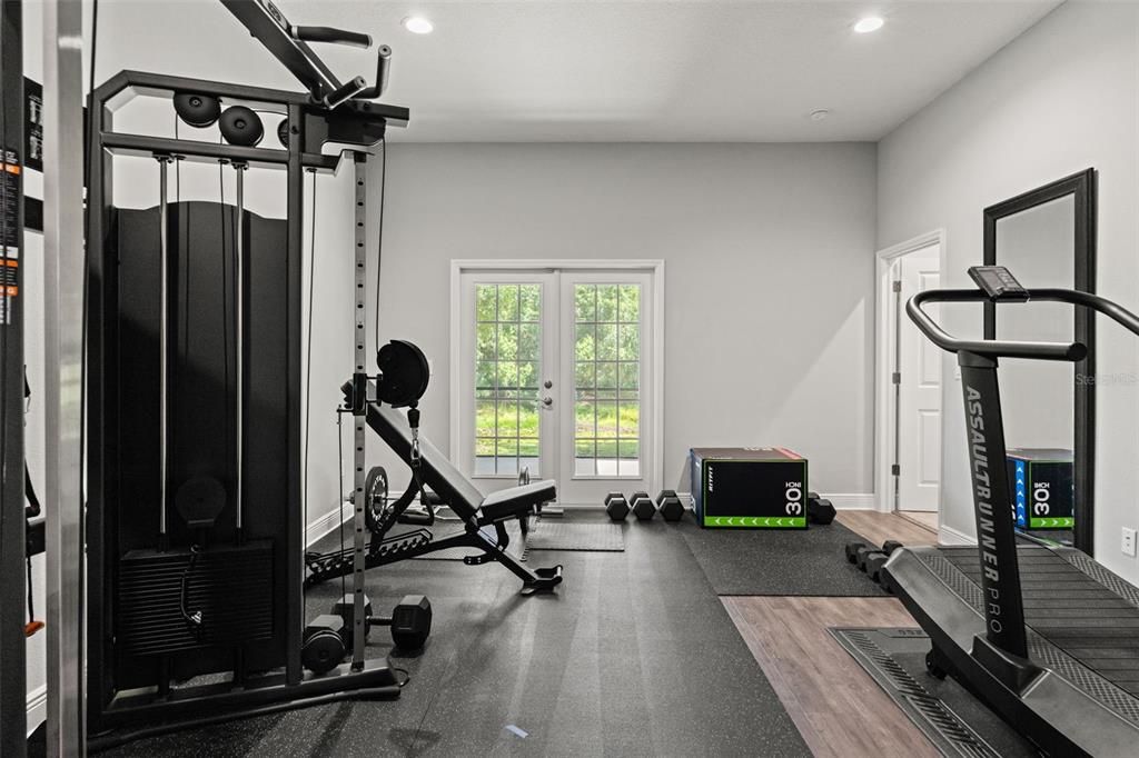 For Sale: $1,299,000 (6 beds, 4 baths, 4374 Square Feet)