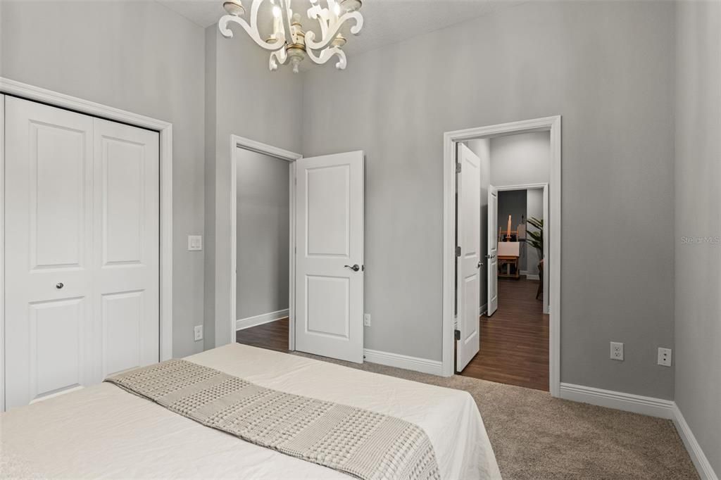 For Sale: $1,299,000 (6 beds, 4 baths, 4374 Square Feet)