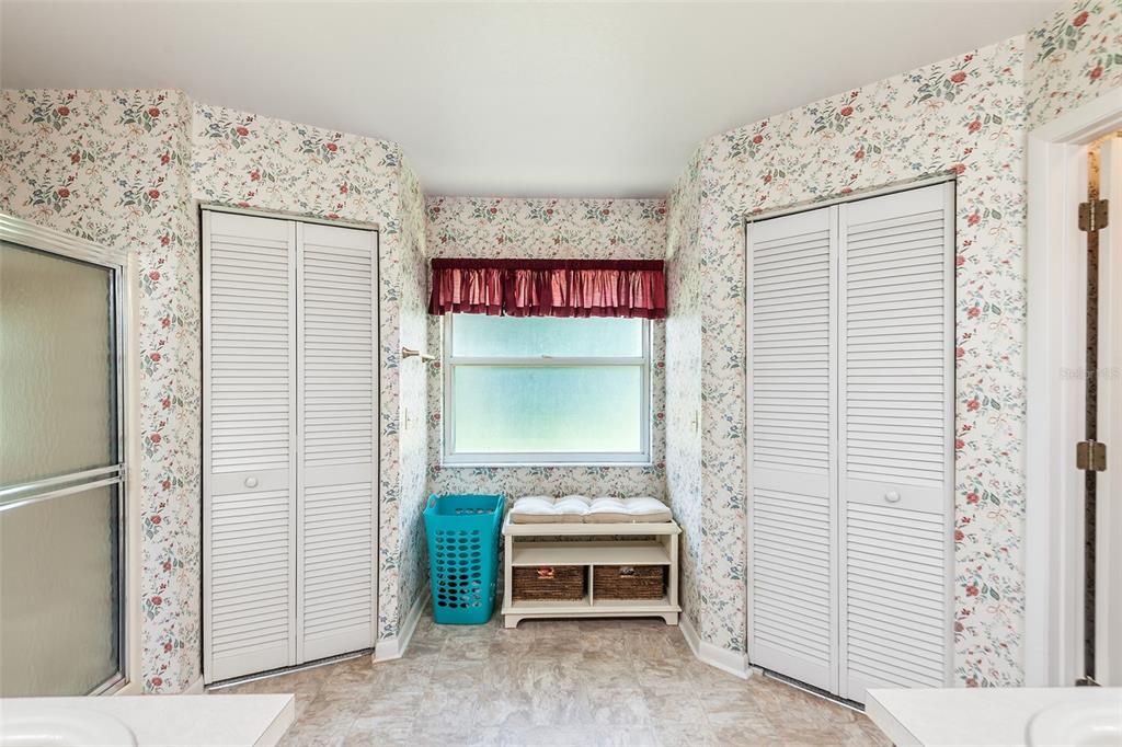 For Sale: $210,000 (2 beds, 2 baths, 1543 Square Feet)