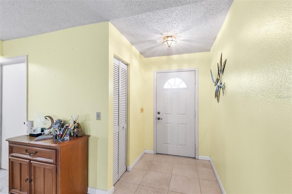For Sale: $210,000 (2 beds, 2 baths, 1543 Square Feet)