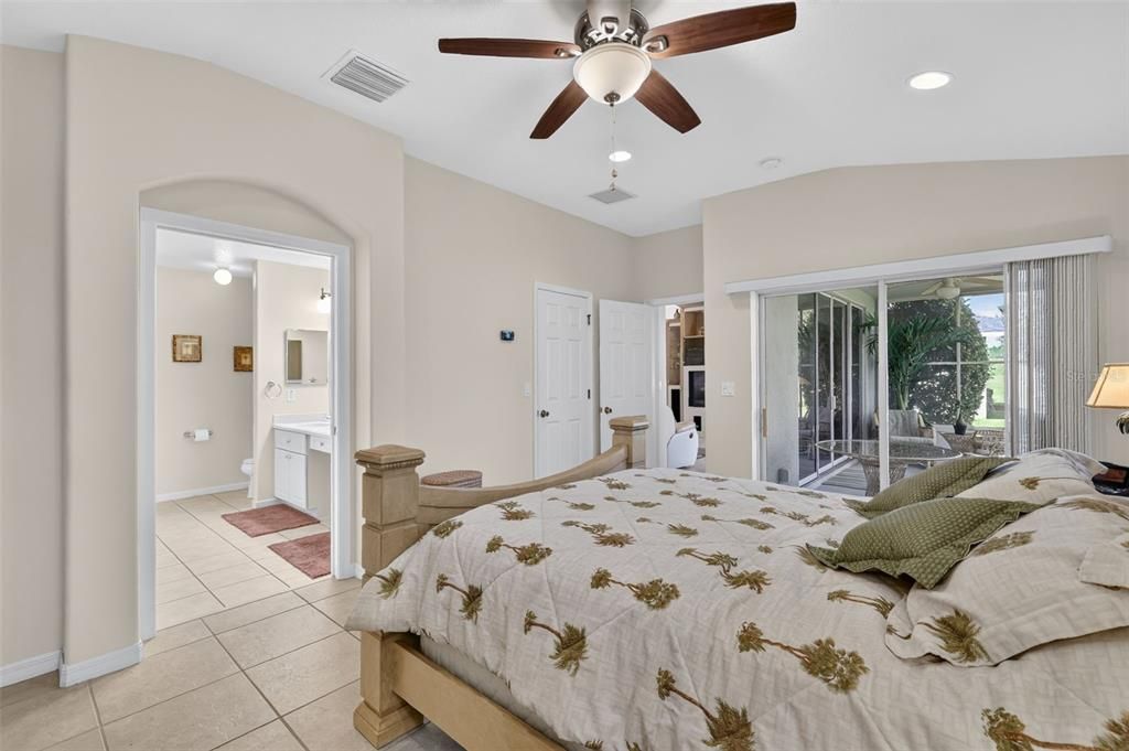 For Sale: $394,500 (3 beds, 3 baths, 2131 Square Feet)